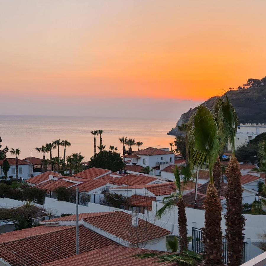 Ninfa Sul Mare Apartments 50 M E T R I Dal Mare Best Breakfast And Free Parking Capo Vaticano Eksteriør bilde