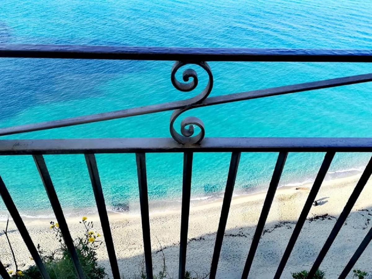Ninfa Sul Mare Apartments 50 M E T R I Dal Mare Best Breakfast And Free Parking Capo Vaticano Eksteriør bilde