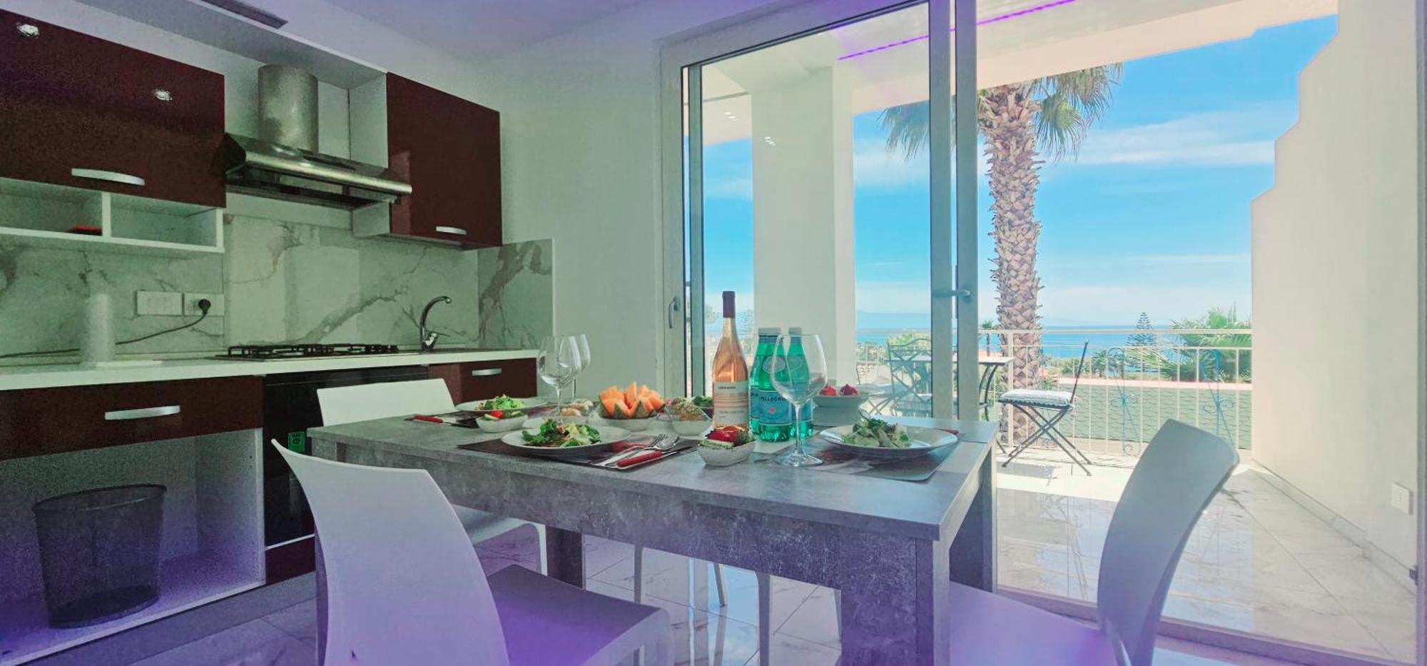 Ninfa Sul Mare Apartments 50 M E T R I Dal Mare Best Breakfast And Free Parking Capo Vaticano Eksteriør bilde