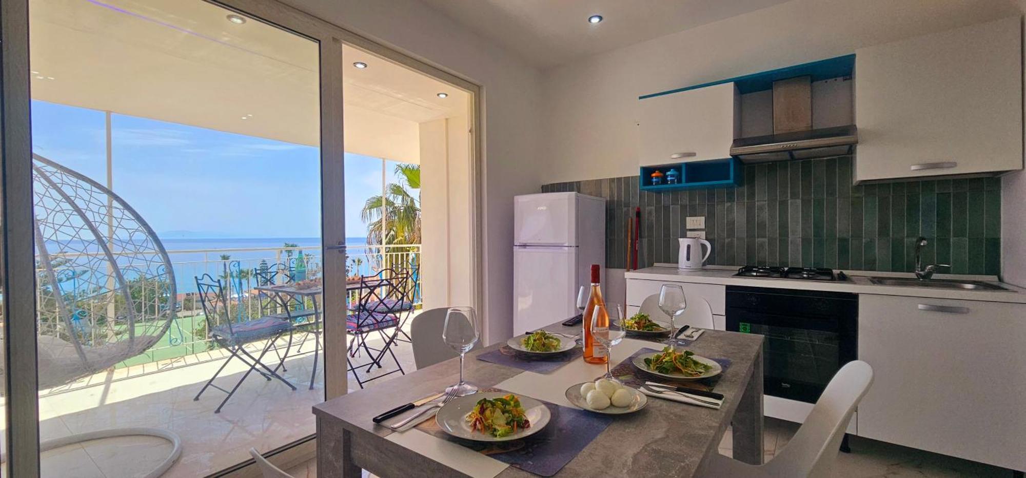 Ninfa Sul Mare Apartments 50 M E T R I Dal Mare Best Breakfast And Free Parking Capo Vaticano Eksteriør bilde