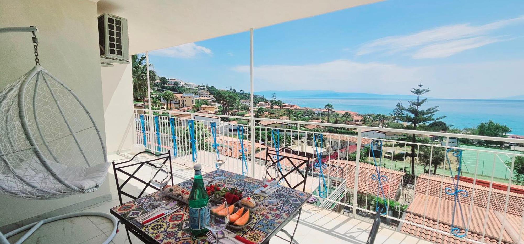 Ninfa Sul Mare Apartments 50 M E T R I Dal Mare Best Breakfast And Free Parking Capo Vaticano Eksteriør bilde